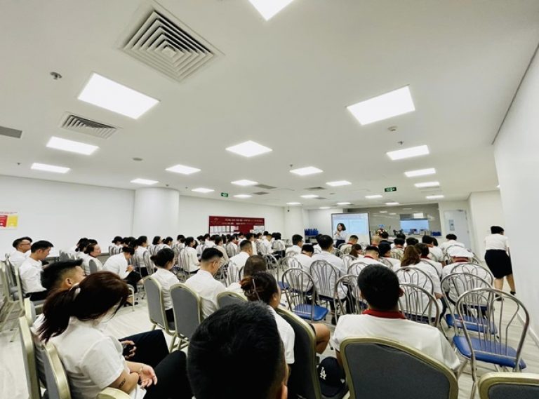 Đọc vị khách hàng để bán và phục vụ khách hàng siêu dễ.