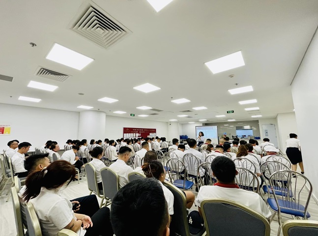 Đọc vị khách hàng để bán và phục vụ khách hàng siêu dễ.